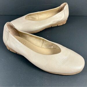 ❤️ NATURALIZER Soul Leyla Flats  Comfort Loafers Size 9M Beige Leather
